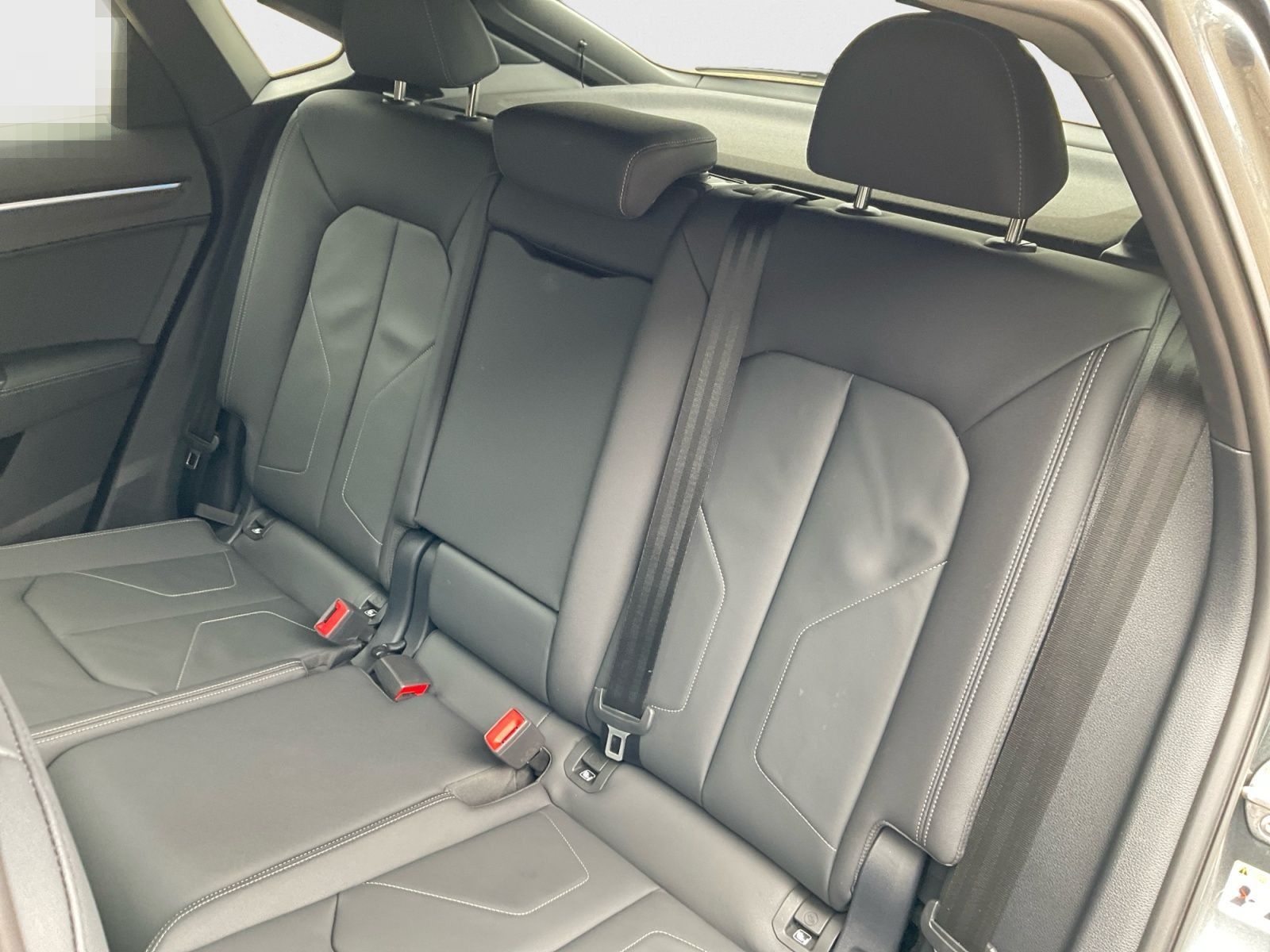 Audi Q3 Sportback 40 TFSI quattro S line PANO NAVI foto 14