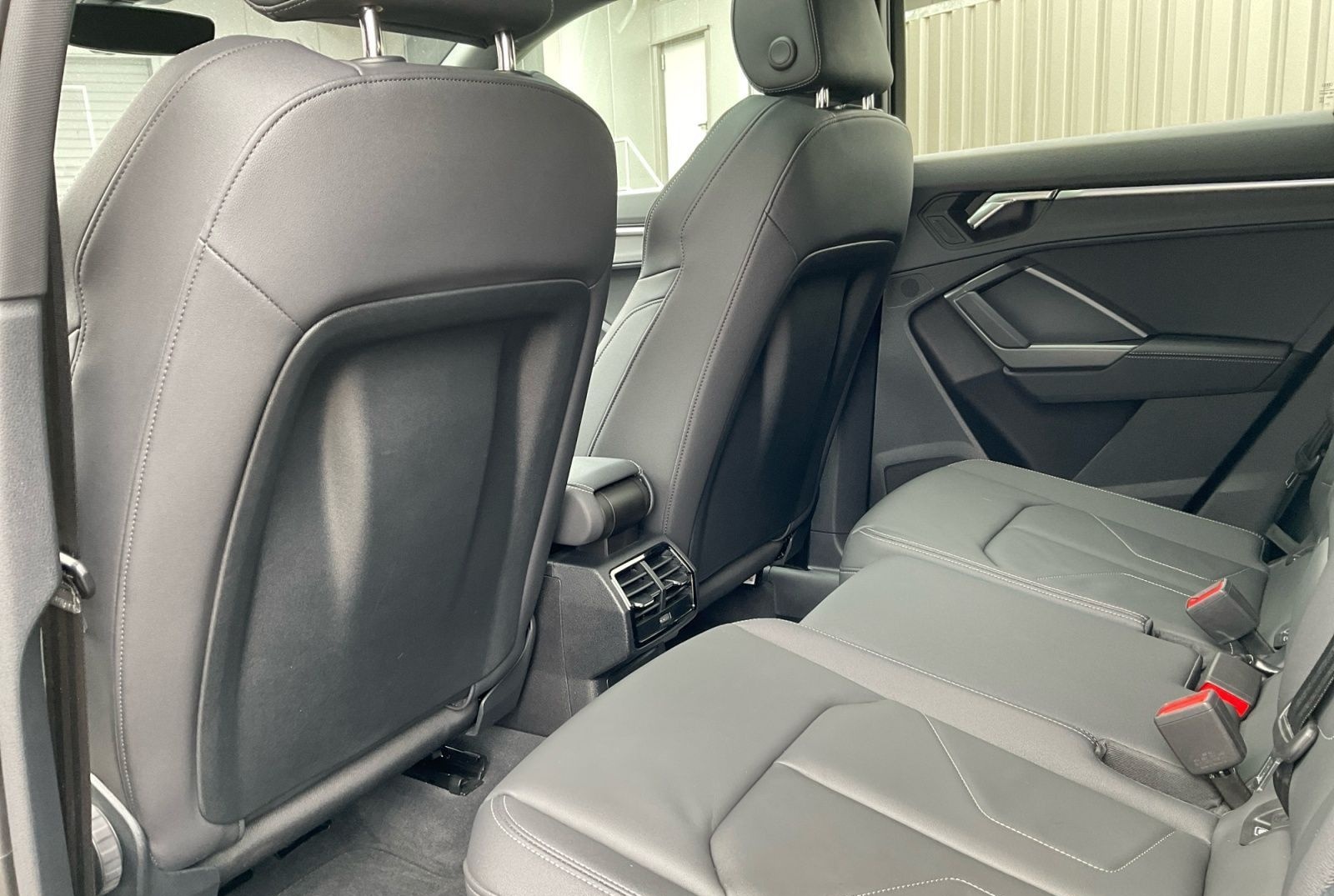 Audi Q3 Sportback 40 TFSI quattro S line PANO NAVI foto 23