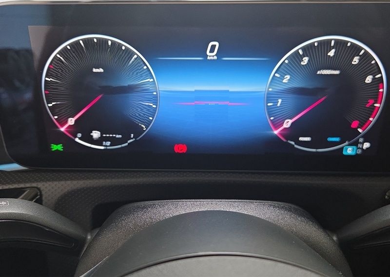 Mercedes-Benz A 250 4M AMG 360 KAMERA SOUND PANORAMA PREMIUM foto 14