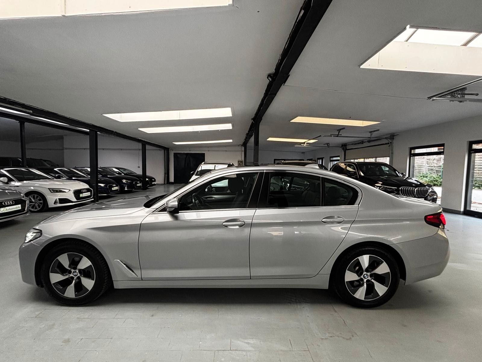 BMW 520d xDrive 1.HAND LED SHD VIRTUELL AHK foto 23