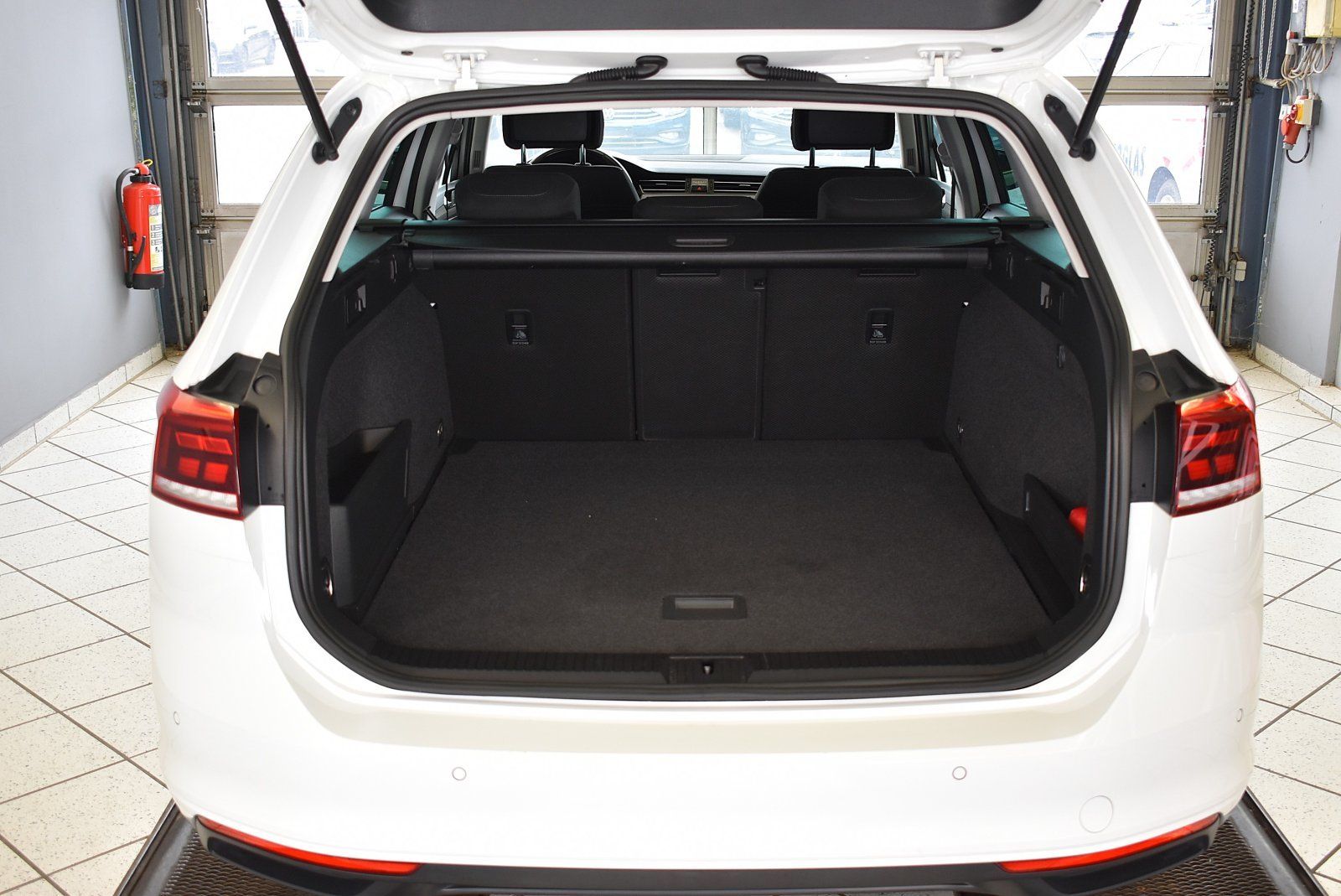 Volkswagen Passat Variant 2.0 TDI Busines DSG* Standheizung foto 9