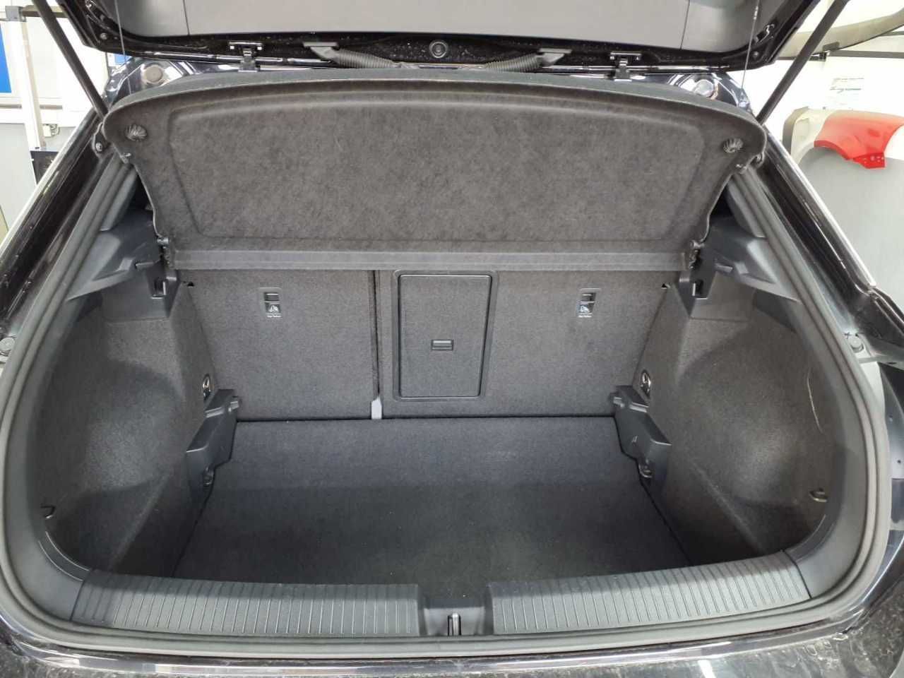 Volkswagen T-Roc Sport R-Line 1.5TSI DSG LED NAVI PDC foto 9