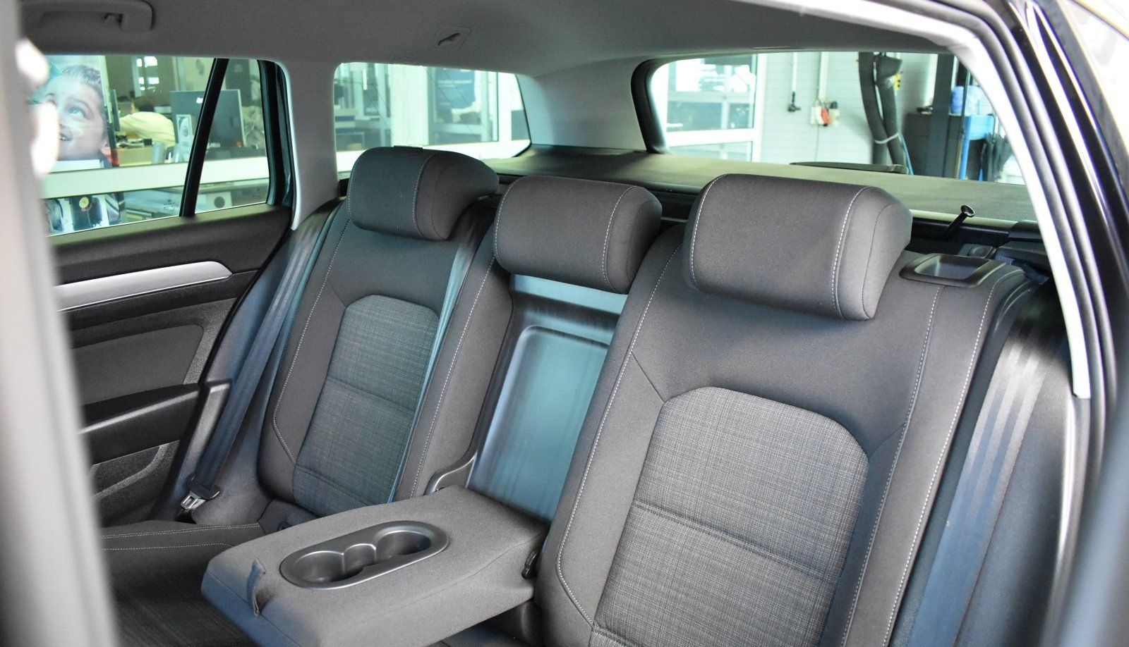 Volkswagen Passat Variant 2.0TDI Business DSG*AHK*LED*ACC foto 17