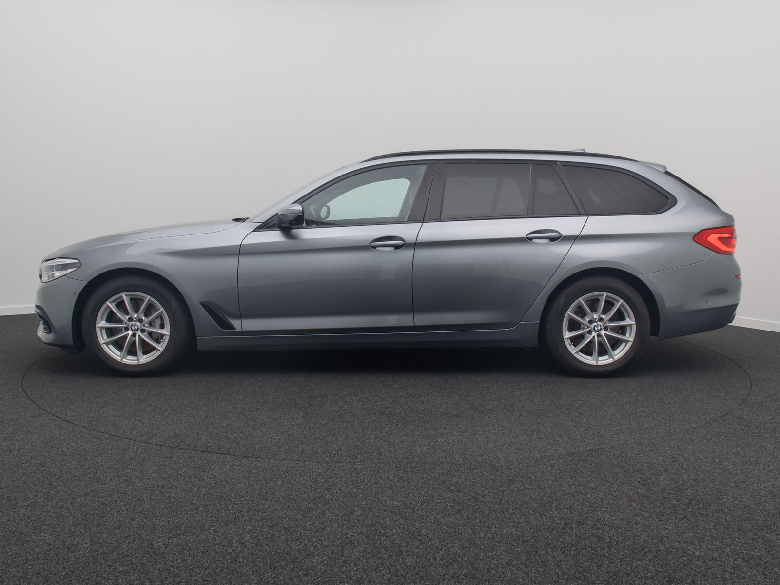 BMW 540d xD SportLine 360°HUD AHK DispKey SoftCl H/K foto 11