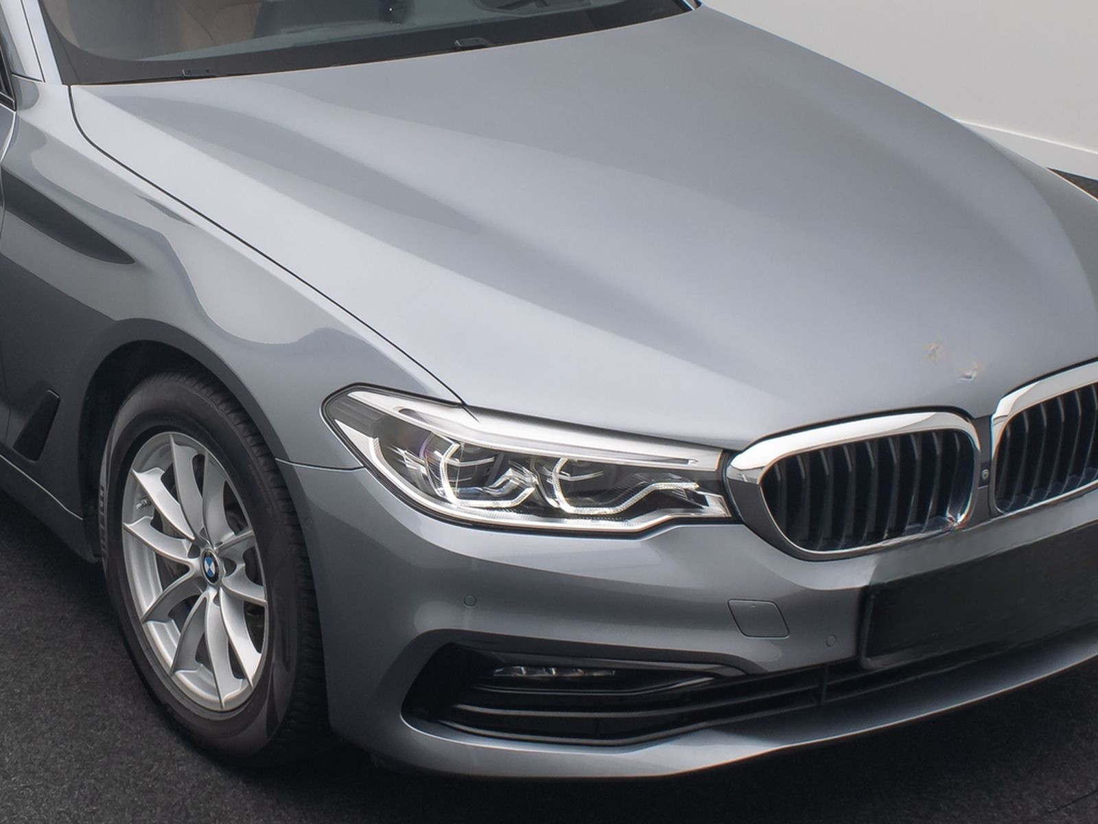 BMW 540d xD SportLine 360°HUD AHK DispKey SoftCl H/K foto 20