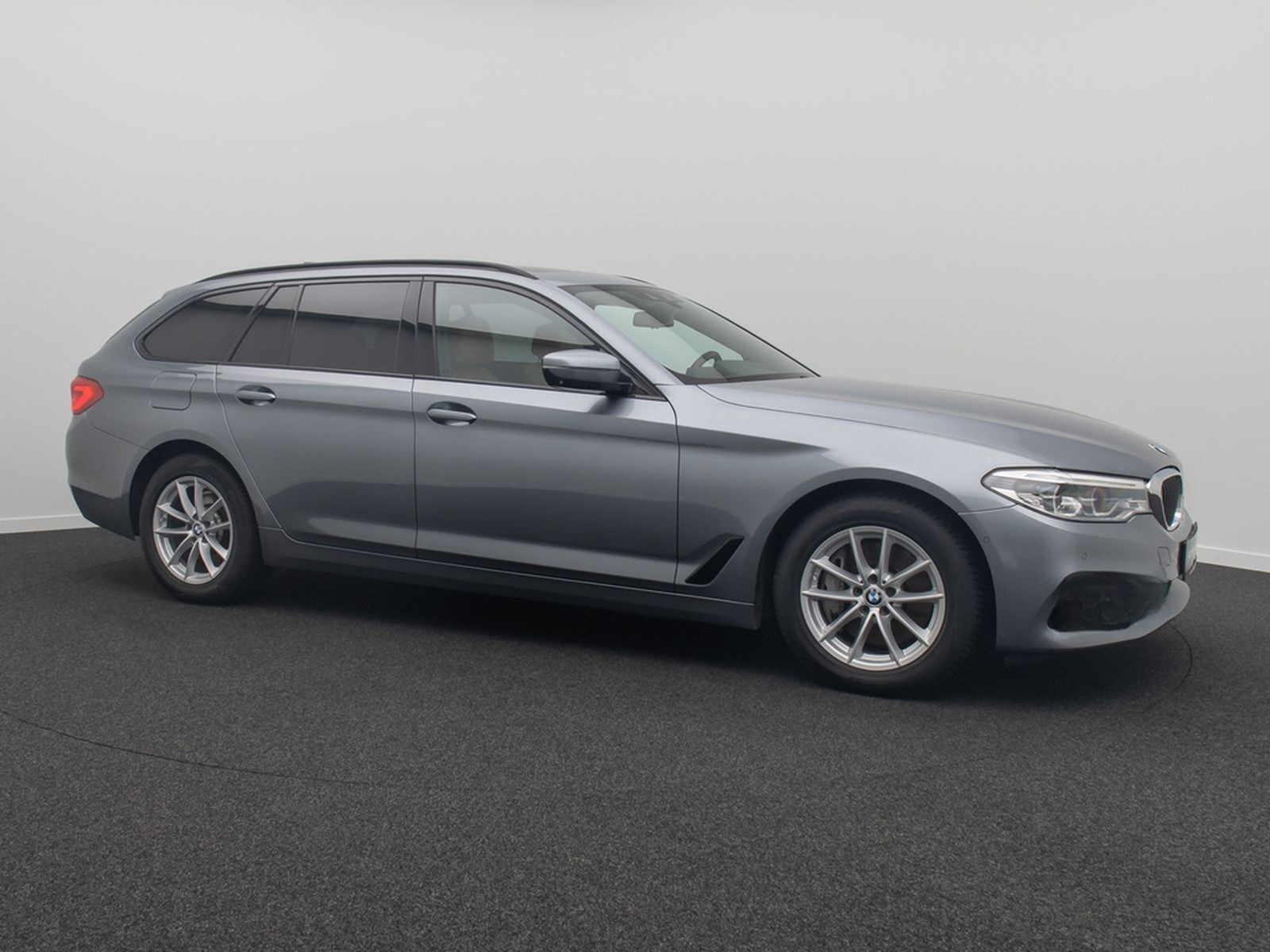 BMW 540d xD SportLine 360°HUD AHK DispKey SoftCl H/K foto 4