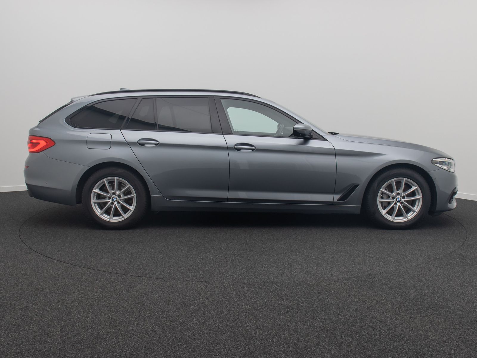 BMW 540d xD SportLine 360°HUD AHK DispKey SoftCl H/K foto 5