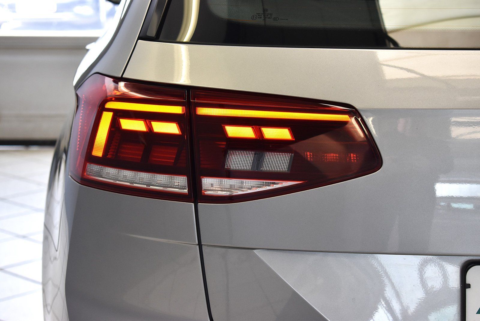 Volkswagen Passat Variant 2.0TDI Business DSG*AHK*LED*ACC foto 8