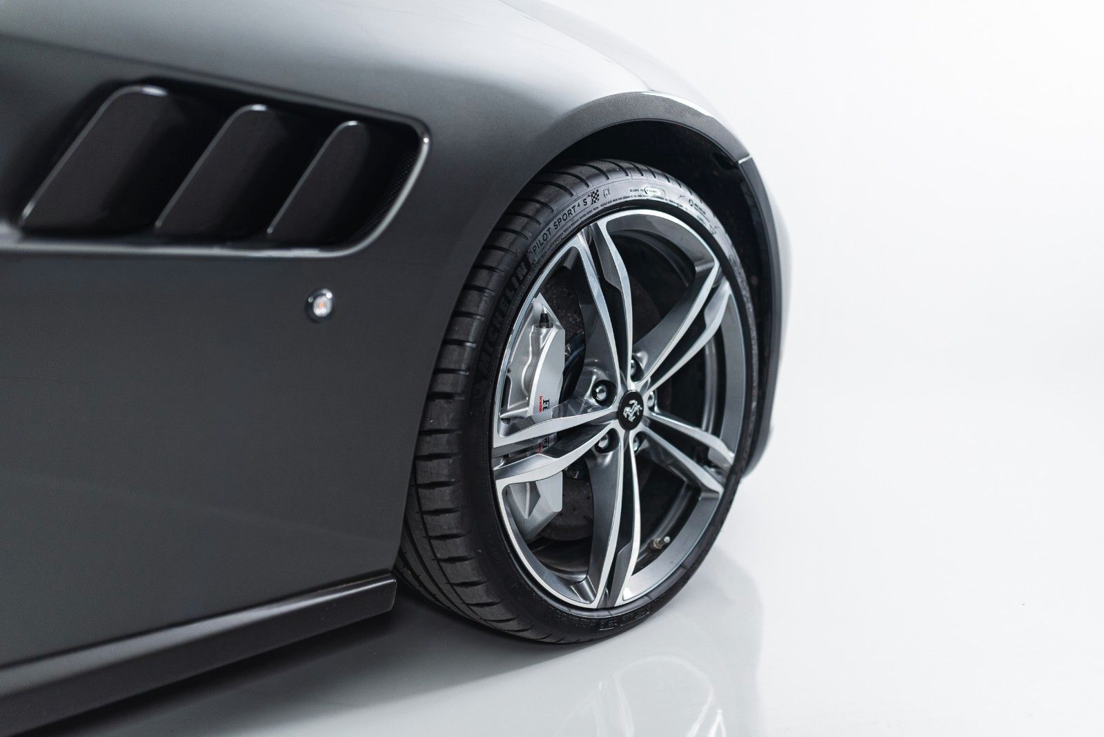 Ferrari GTC4Lusso V12 - Carbon, Approved, Lift, Panorama foto 15