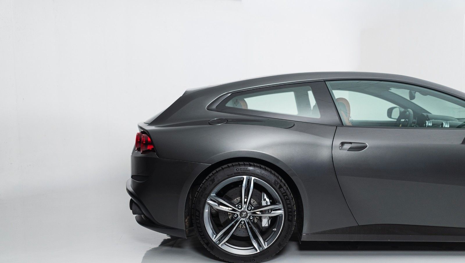 Ferrari GTC4Lusso V12 - Carbon, Approved, Lift, Panorama foto 4
