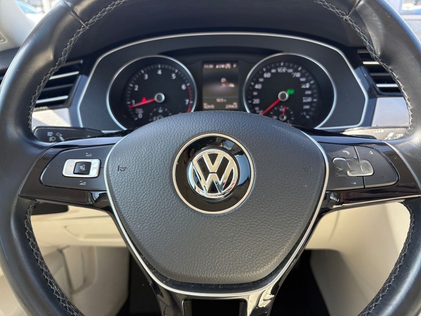 Volkswagen Passat 1.4 TSI DSG Highline *Alcantara*Navi*PDC* foto 14