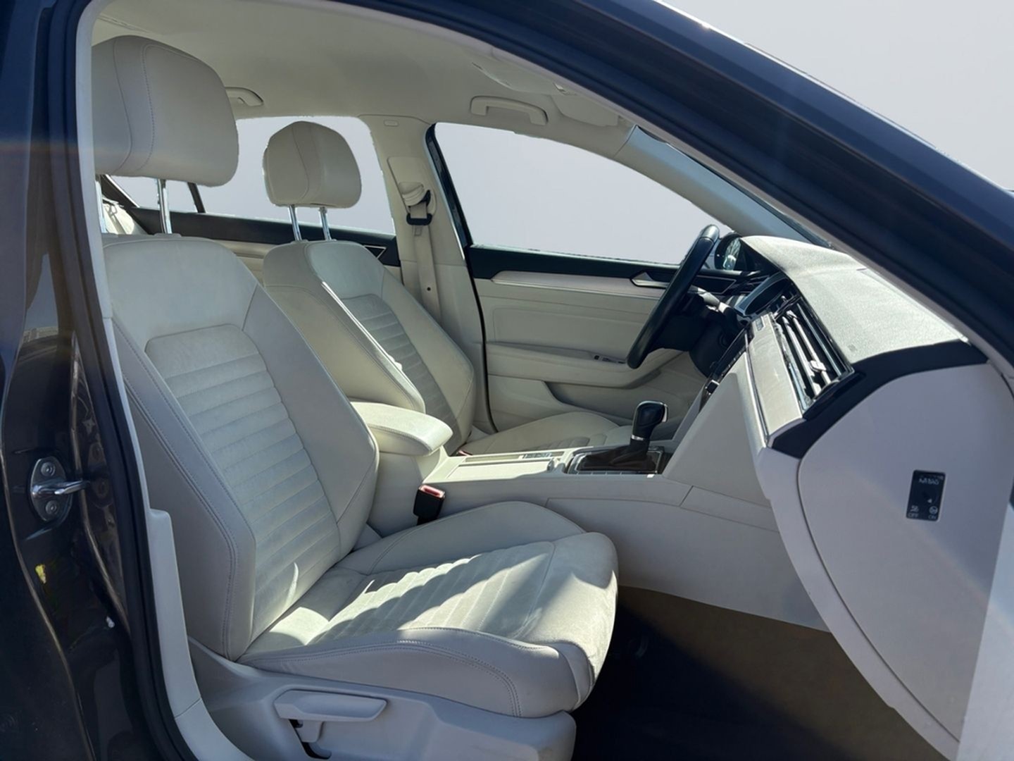 Volkswagen Passat 1.4 TSI DSG Highline *Alcantara*Navi*PDC* foto 21