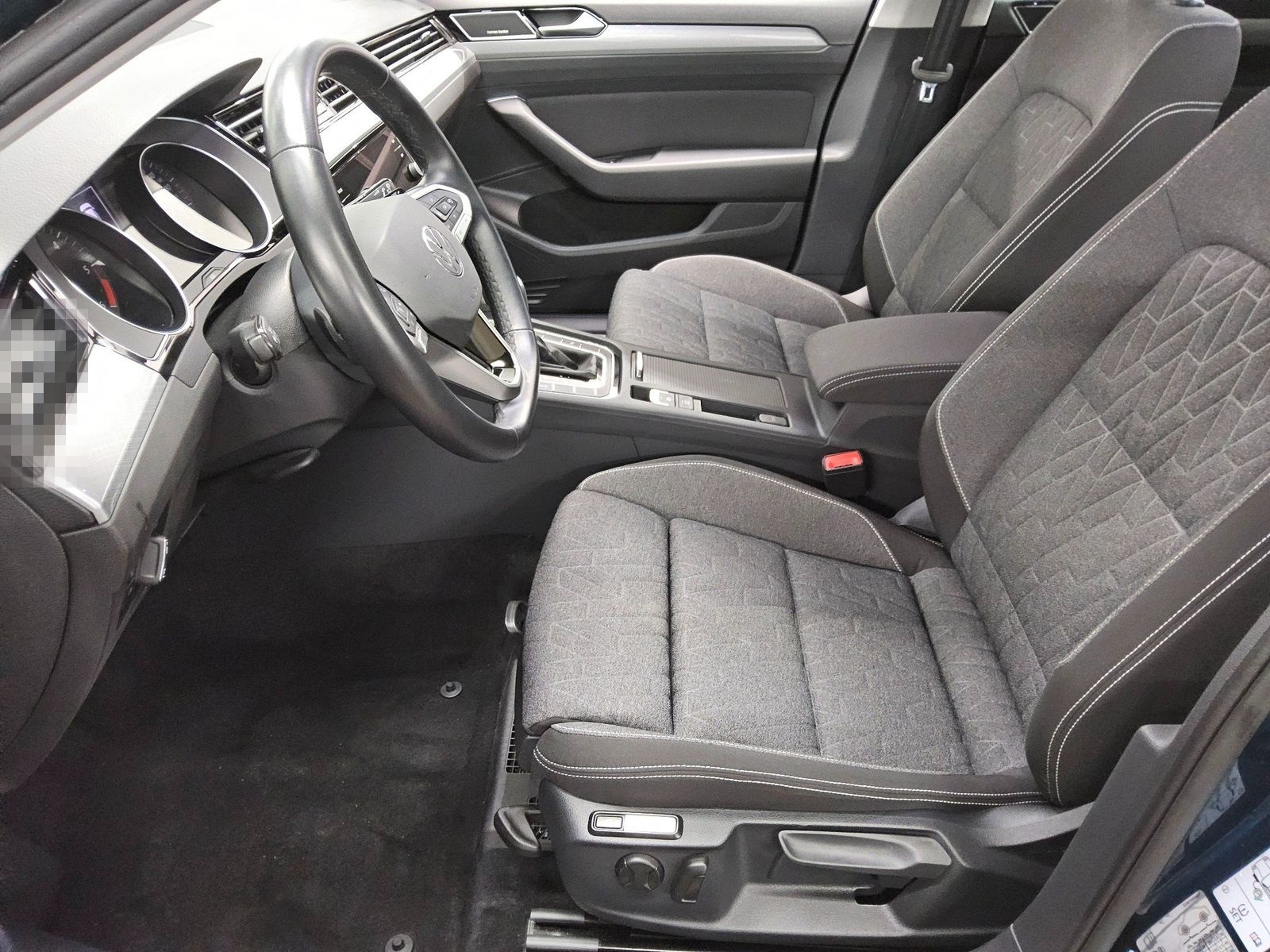 Volkswagen Passat Var. 2.0 TDI Business Navi LED H-K RfK foto 8