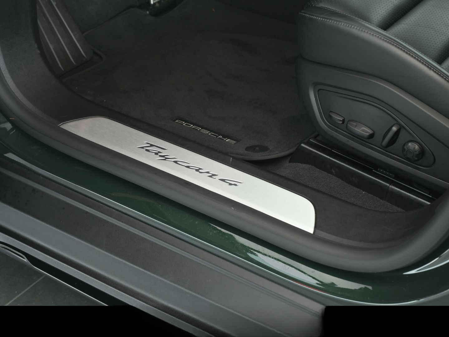 Porsche Taycan 4 Cross Turismo 21'' OFFROAD Beifahrer HD foto 14