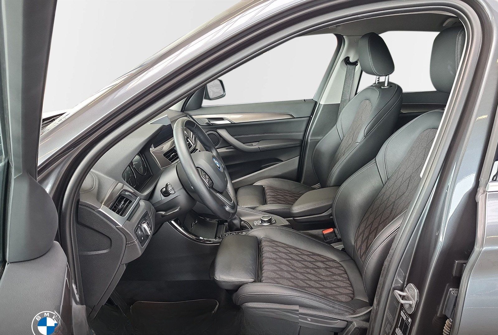 BMW X1 xDrive25e xLine DAB LED Navi Tempomat AHK Shz foto 9