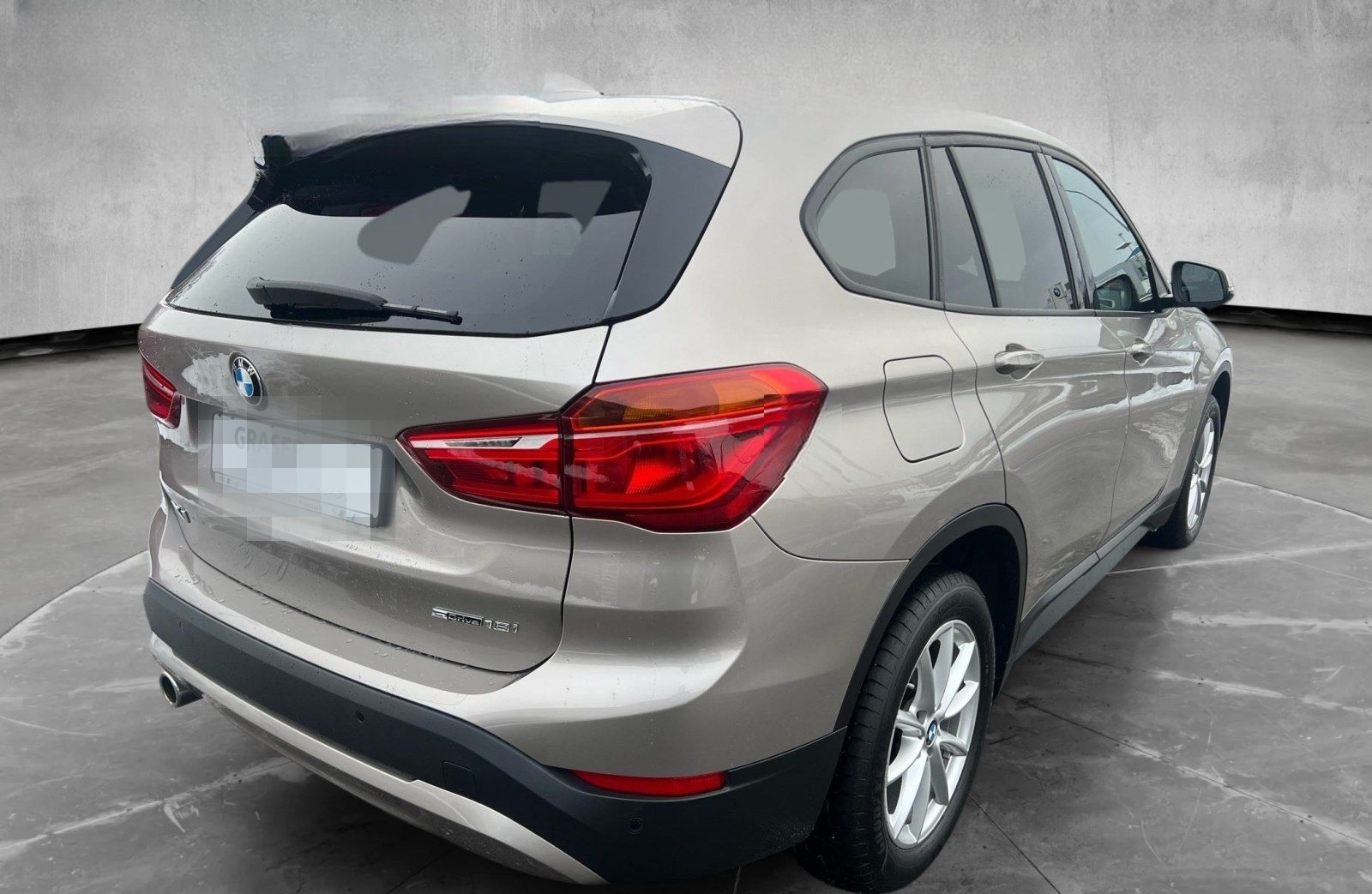 BMW X1 sDrive18i ANHÄNGEKUPPLUNG DAB NAVI UVM. foto 6