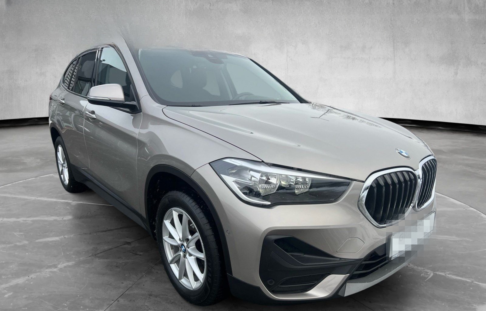 BMW X1 sDrive18i ANHÄNGEKUPPLUNG DAB NAVI UVM. foto 8
