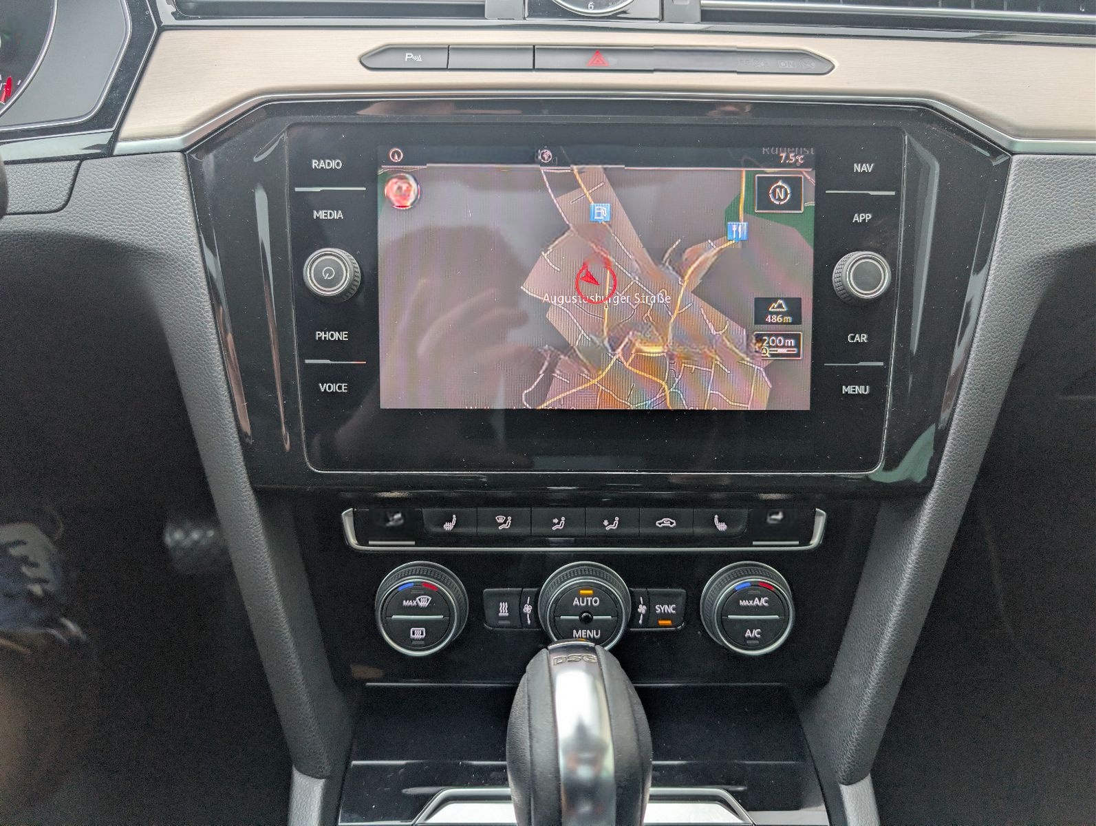 Volkswagen Passat Variant Highline 2,0TDI 4Motion DSG Pano foto 25