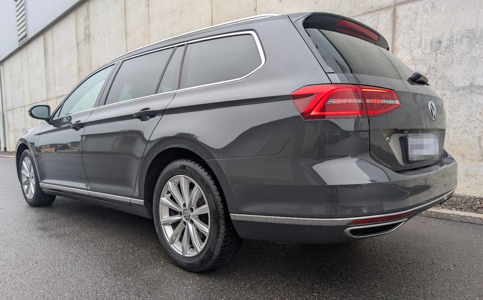 Volkswagen Passat Variant Highline 2,0TDI 4Motion DSG Pano foto 7