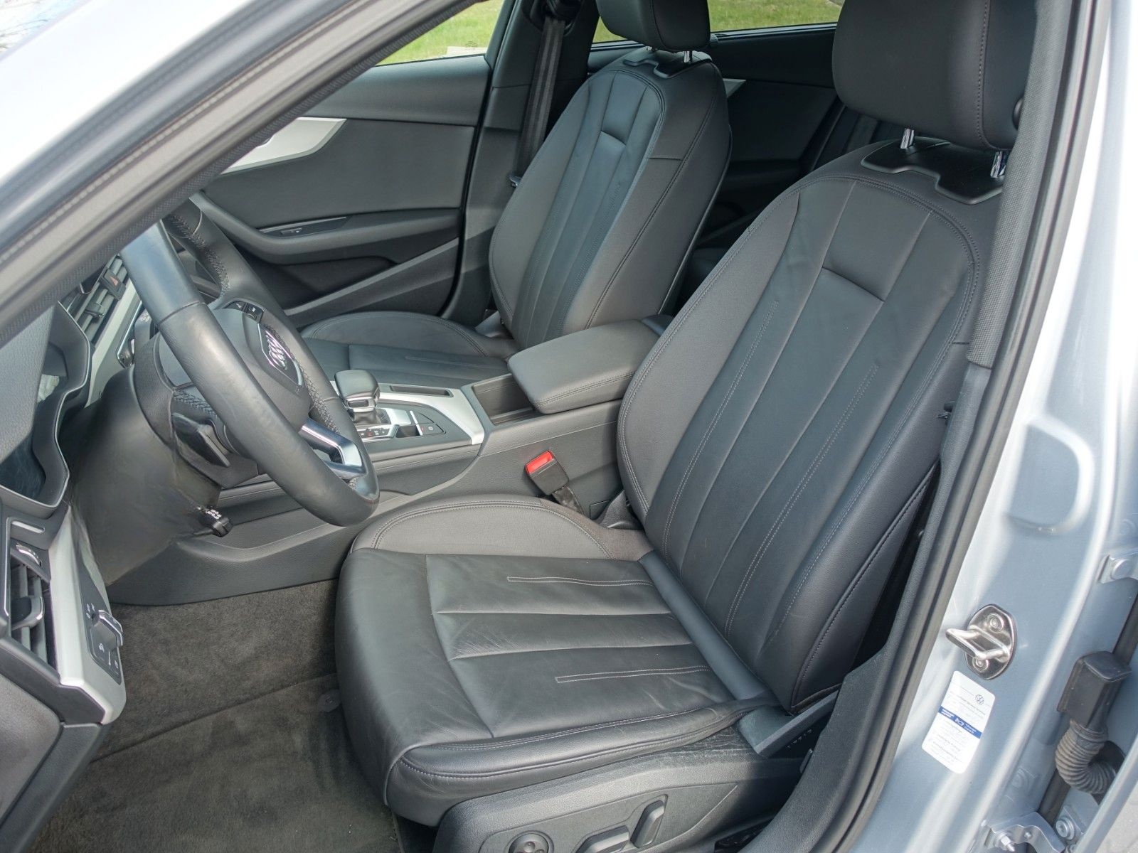Audi A4 Avant 40 TDI advanced Leder Navi Tempomat AHK foto 11