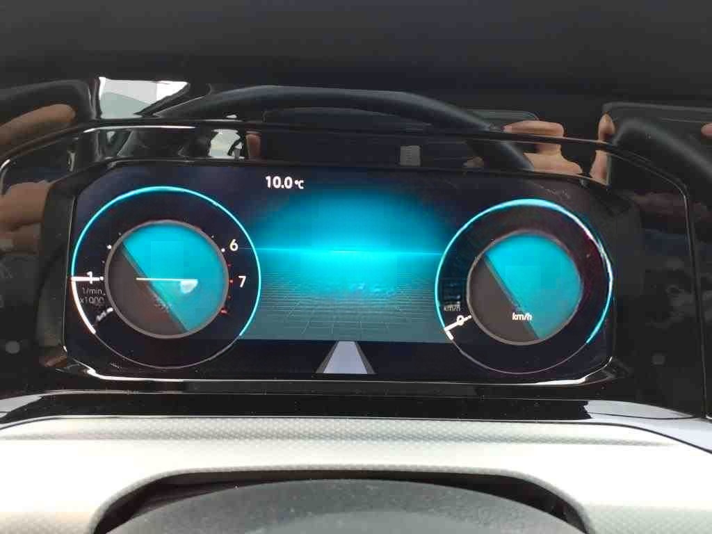 Volkswagen Golf VIII 1.0 eTSI Move DSG Navi Einparkh Digtal foto 6