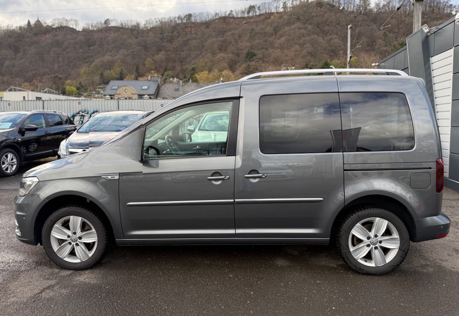 Volkswagen Caddy! Automatik! Kamera! Wenig KM! 1. Hand! foto 2