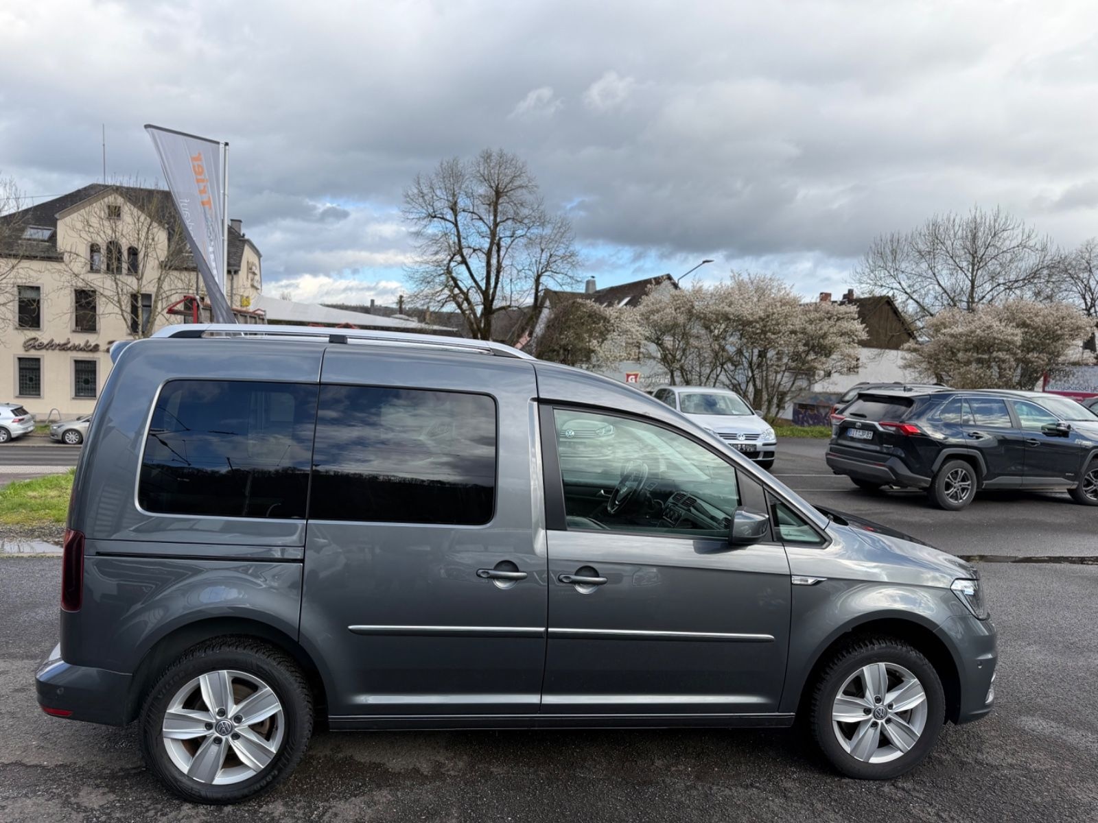 Volkswagen Caddy! Automatik! Kamera! Wenig KM! 1. Hand! foto 6