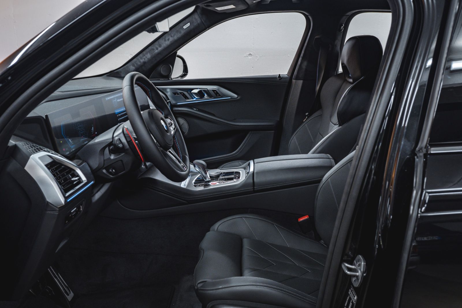 BMW XM NEW SERVICE NEW WHEELS FULL OPTIONS  foto 9