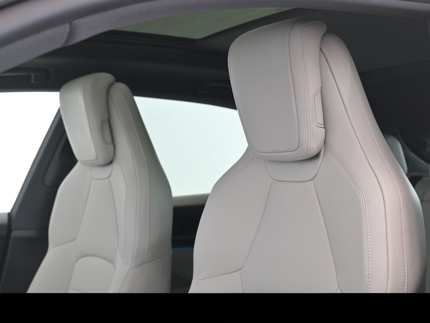 Porsche Macan 4 LUFT PANO BOSE MATRIX Abstandstempostat foto 16