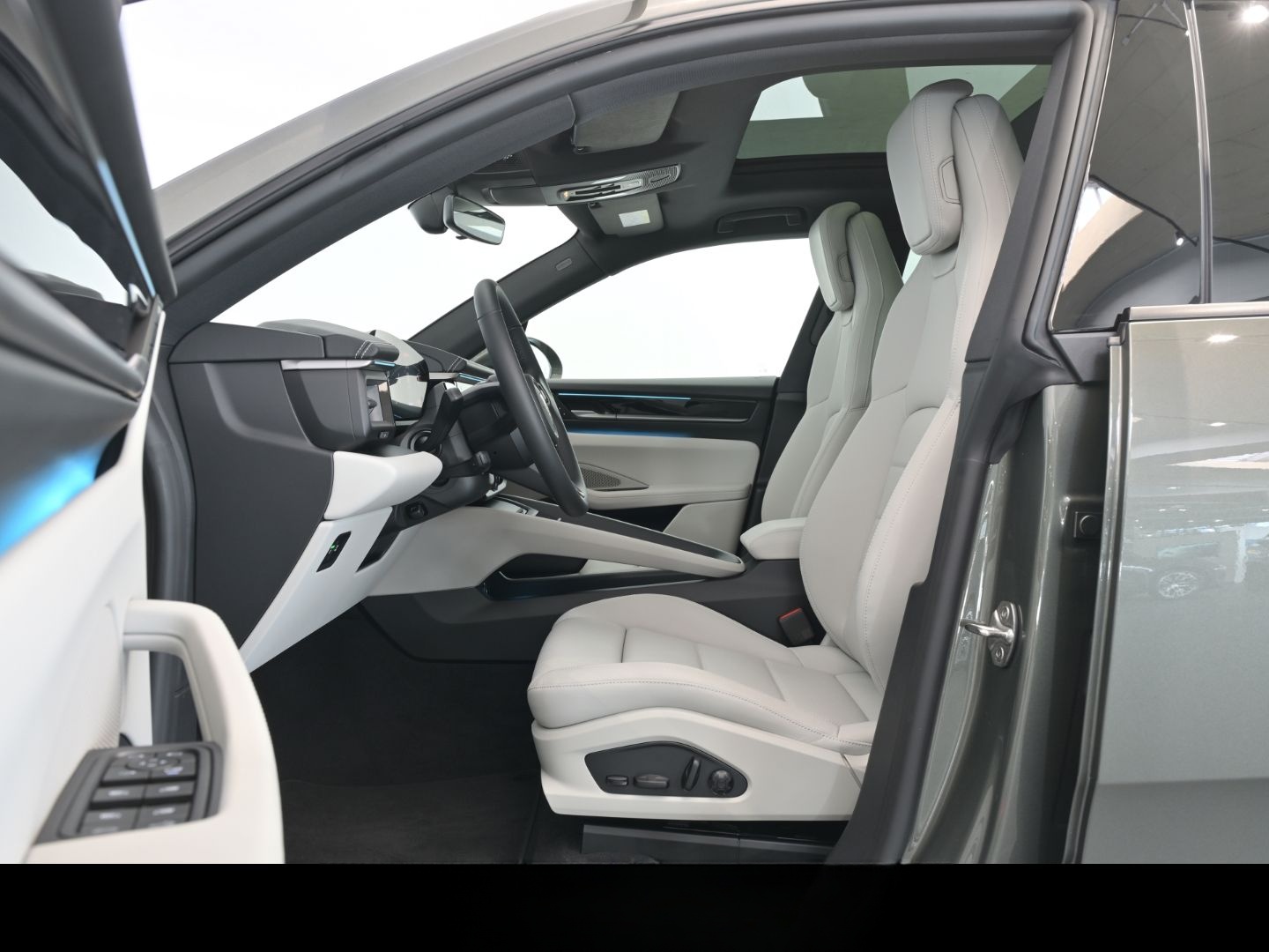 Porsche Macan 4 LUFT PANO BOSE MATRIX Abstandstempostat foto 17