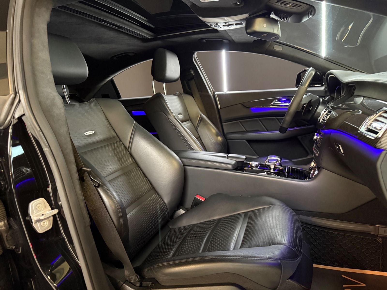 Mercedes-Benz CLS 63 AMG *PERFORMANCE*KAMERA*CARBON*VOLL*19.Z* foto 12