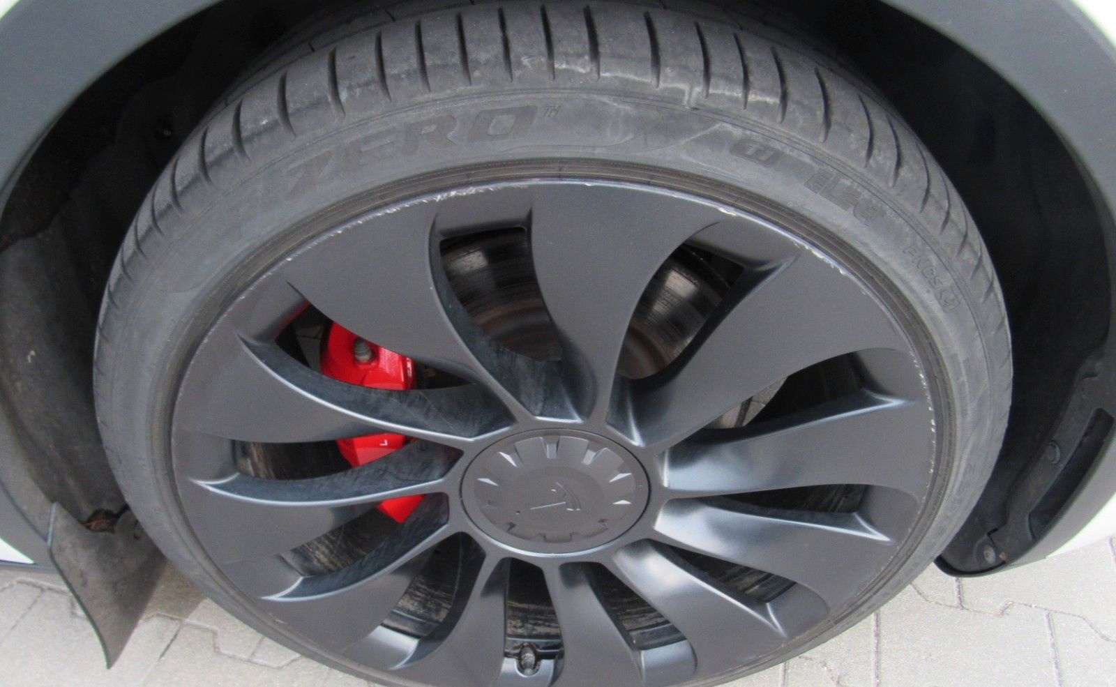 Tesla Model Y Performance Dual, AHK, SOH 92,0%, Grünh. foto 8