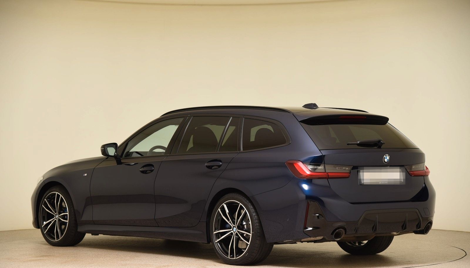 BMW 320d Touring xDrive M Sport ACC Pano LED AHK H&K foto 2