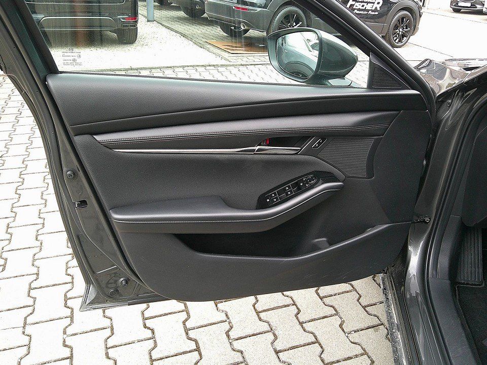 Mazda 3 SKYACTIV X 186 Exclusive NAVI/KAMERA/HUD/WKR foto 17