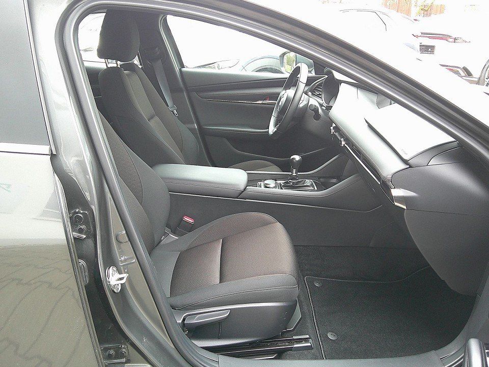 Mazda 3 SKYACTIV X 186 Exclusive NAVI/KAMERA/HUD/WKR foto 7