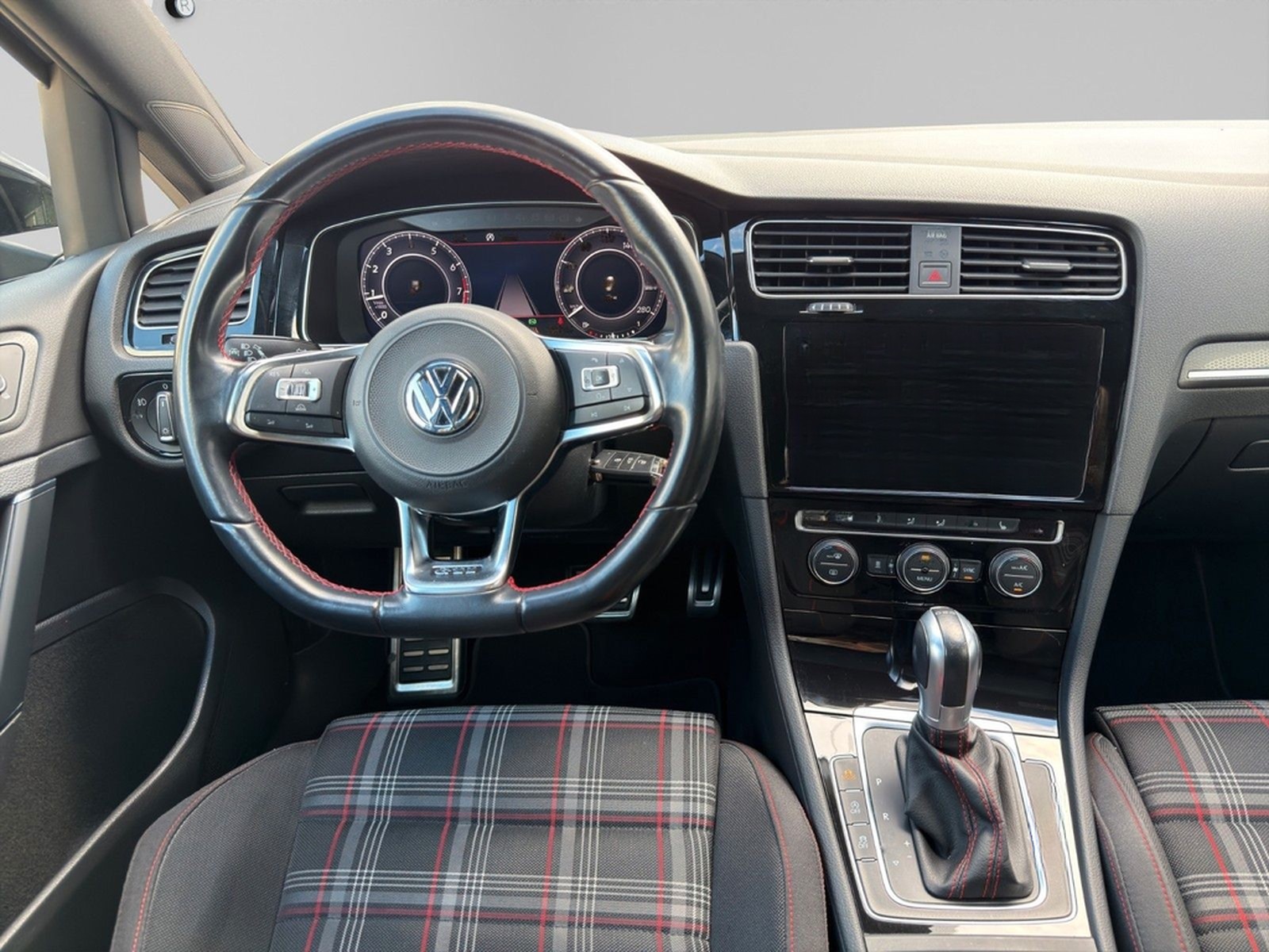 Volkswagen Golf VII Lim. GTI DSG AHK ACC NAVI LED PANO foto 17
