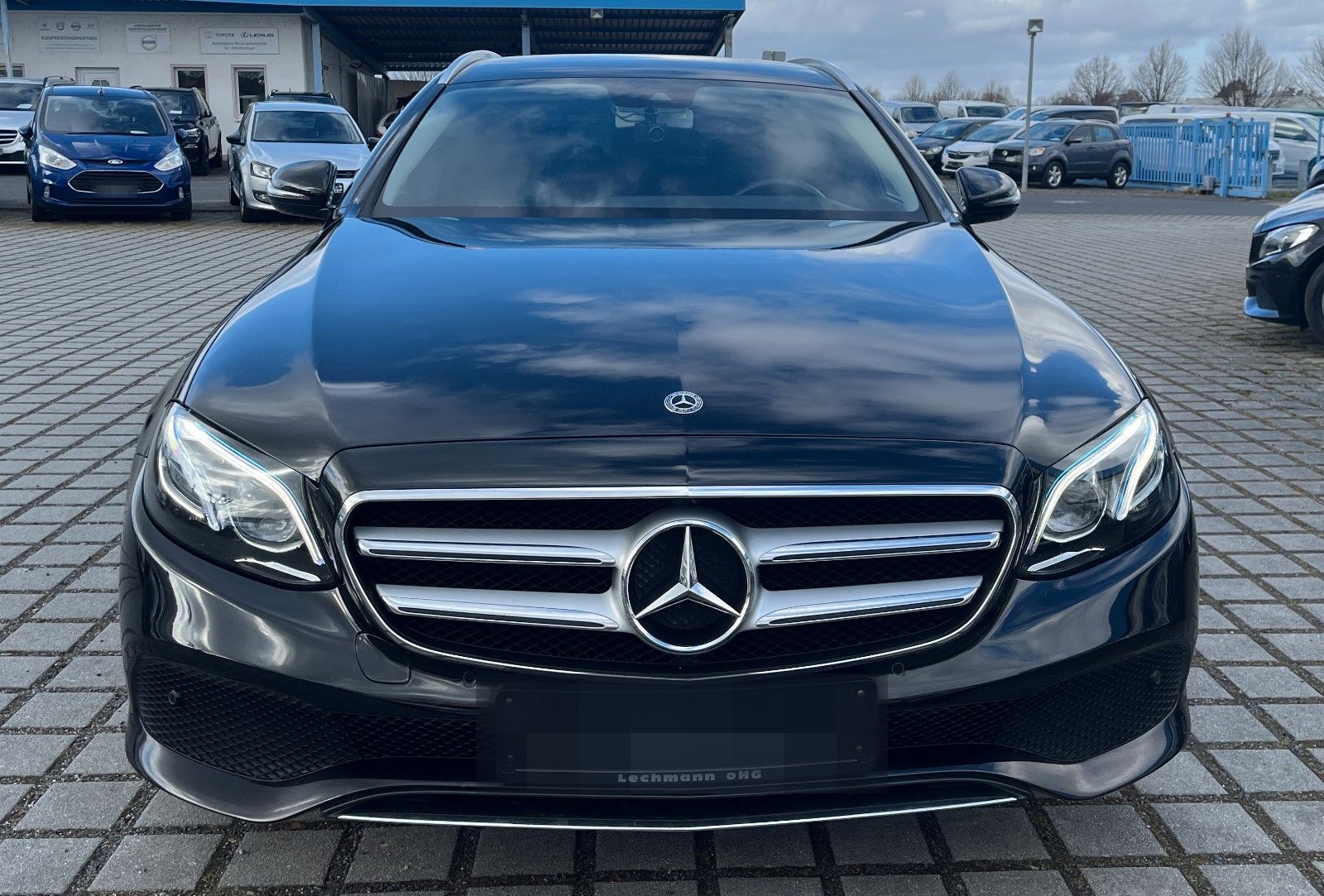 Mercedes-Benz E 200 T Avantgarde Multibeam|AHK|RFK|Park. foto 2