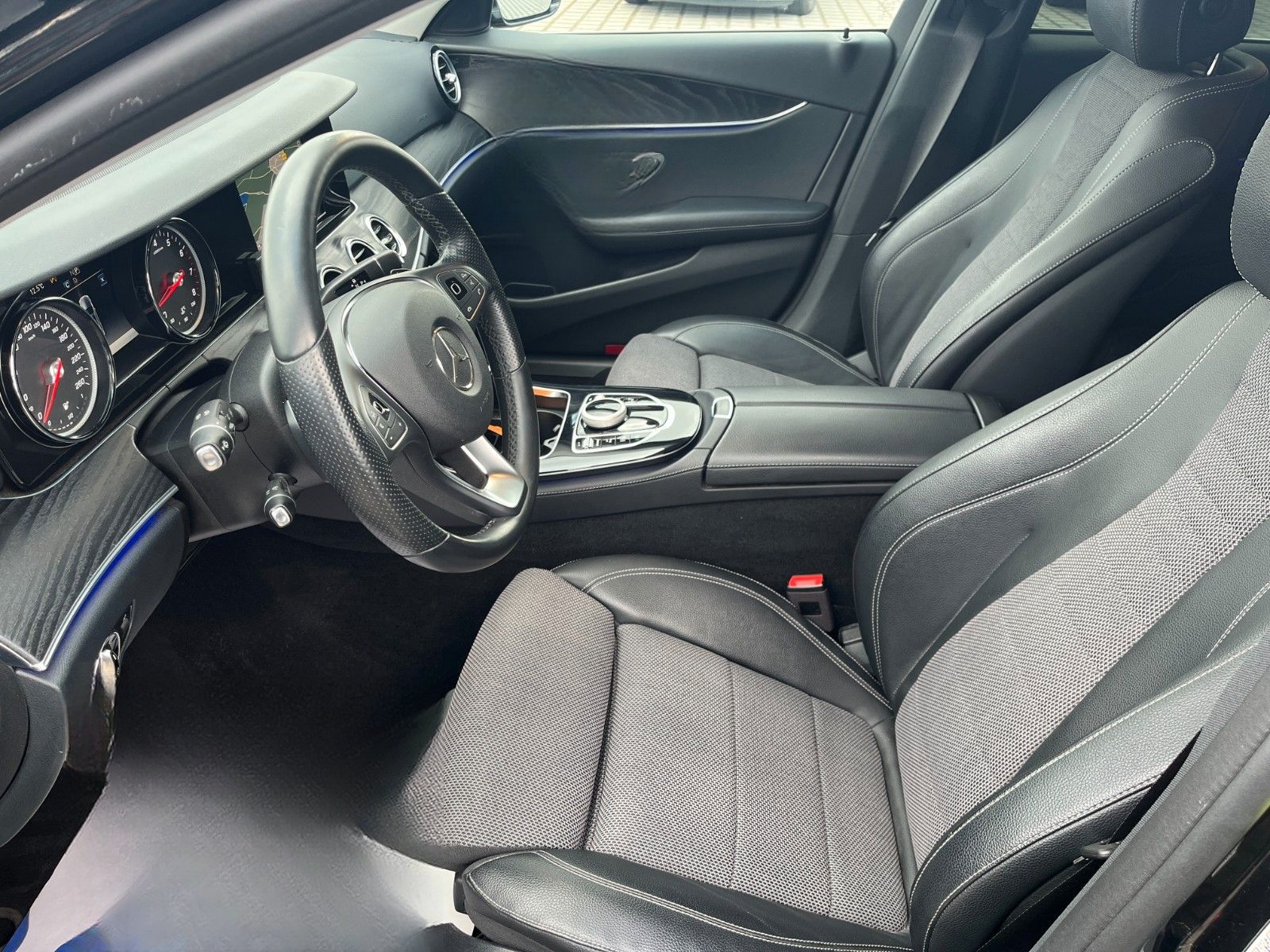 Mercedes-Benz E 200 T Avantgarde Multibeam|AHK|RFK|Park. foto 13