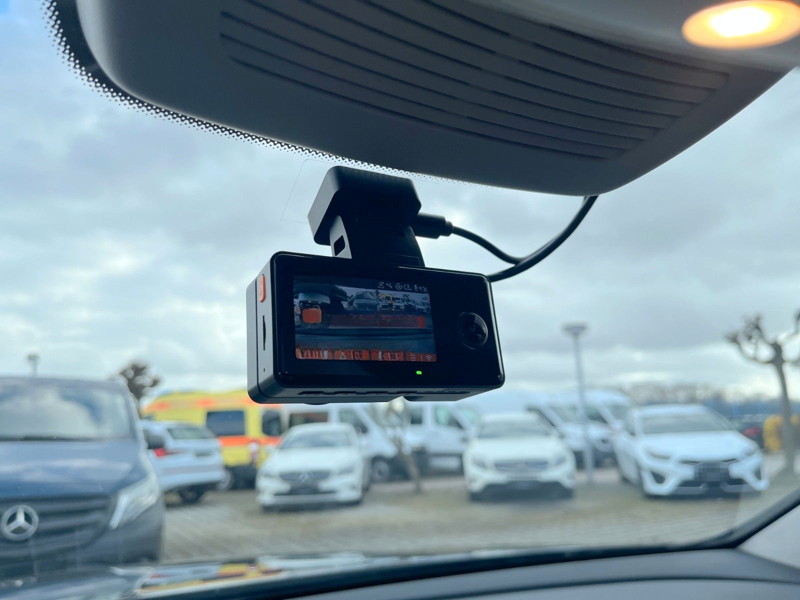 Mercedes-Benz E 200 T Avantgarde Multibeam|AHK|RFK|Park. foto 20