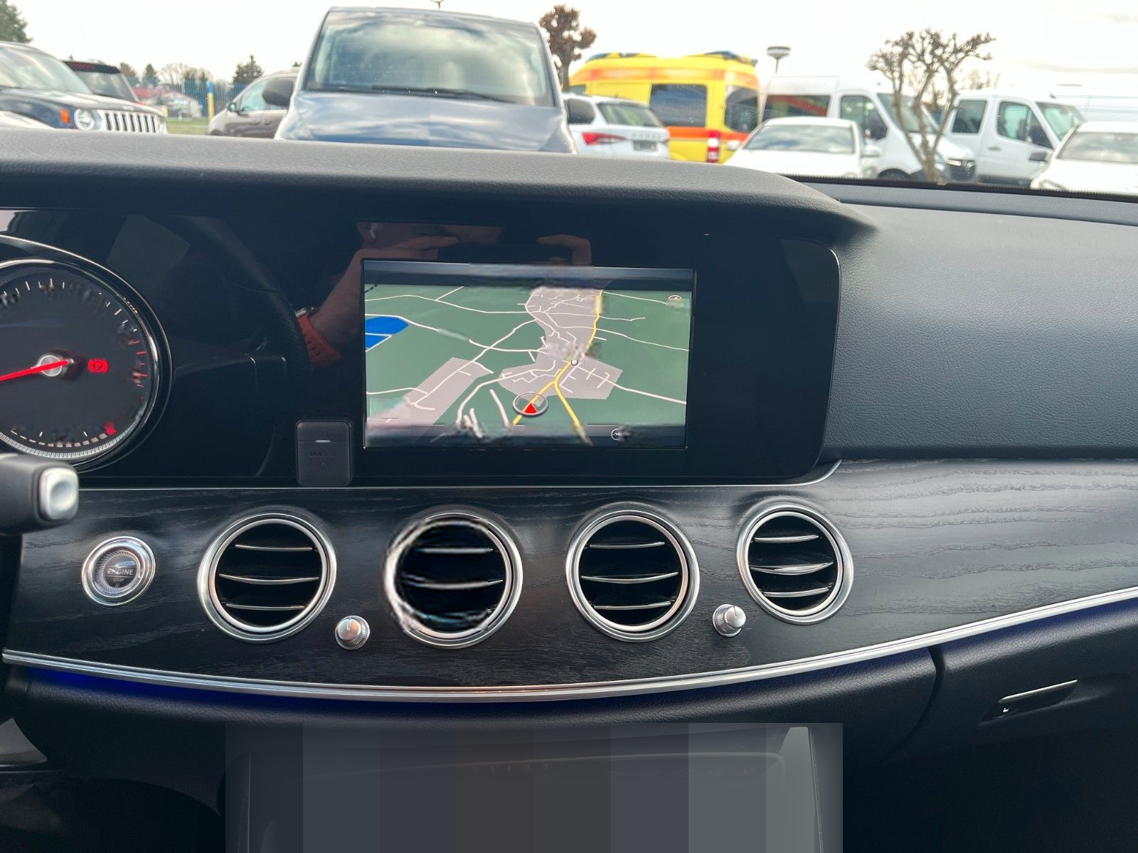 Mercedes-Benz E 200 T Avantgarde Multibeam|AHK|RFK|Park. foto 21