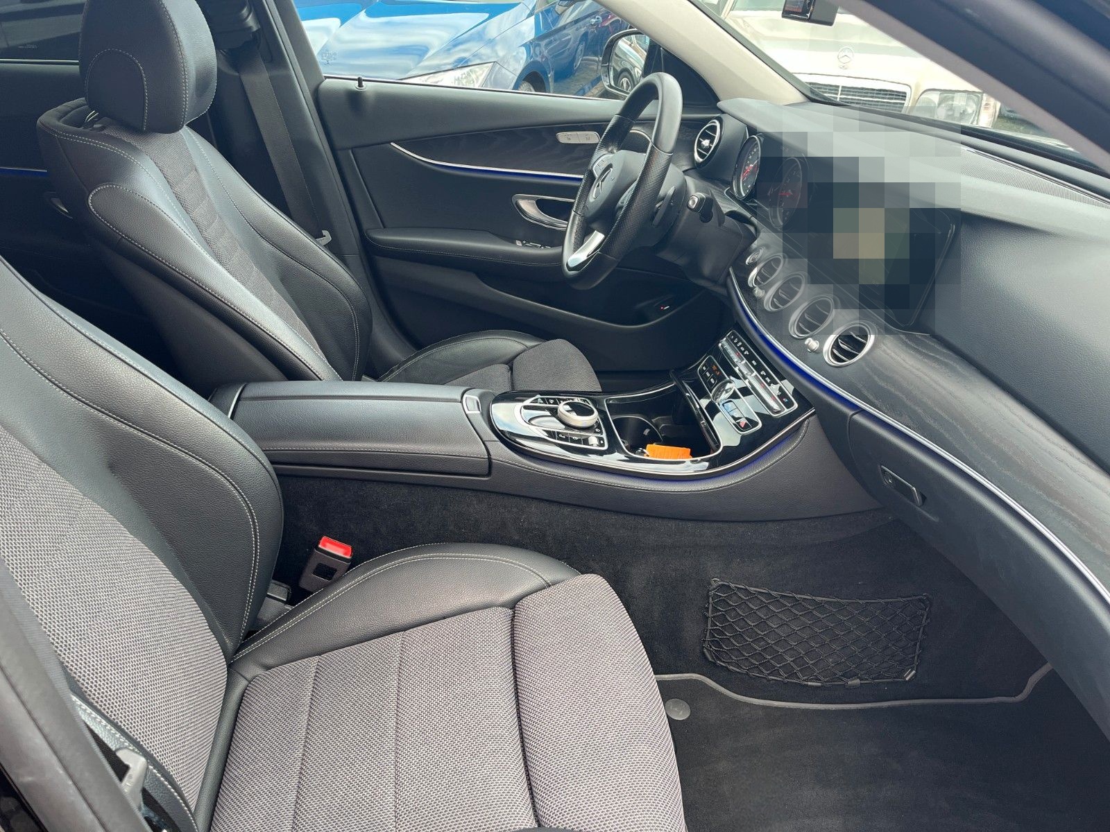 Mercedes-Benz E 200 T Avantgarde Multibeam|AHK|RFK|Park. foto 10