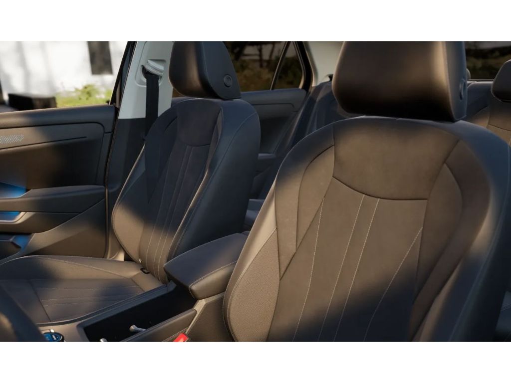 Volkswagen T-Roc Style 1.5l eTSI DSG Navi  Klimaautom Verke foto 14