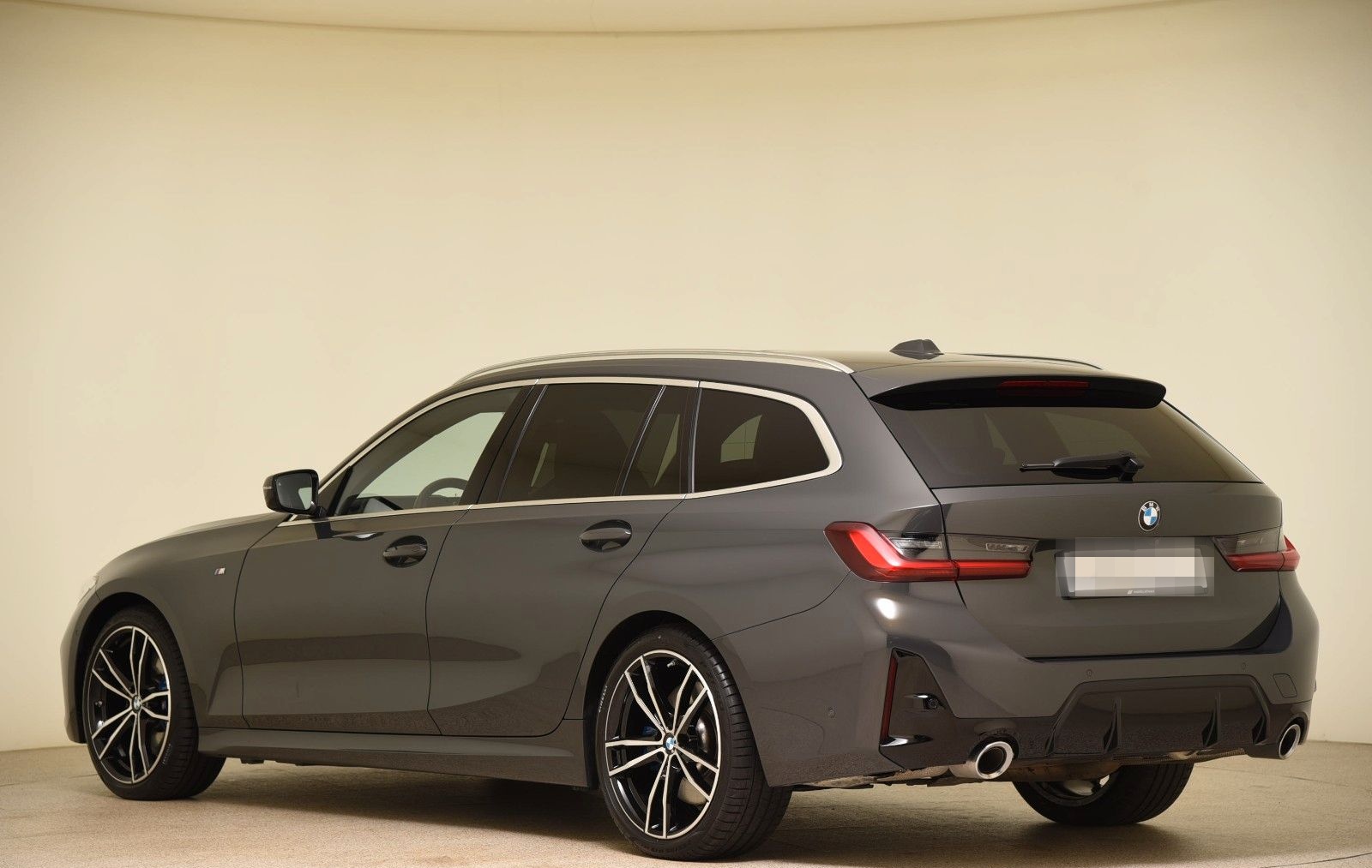 BMW 320d Touring xDrive MSport ACC Pano HUD AHK H&K foto 2