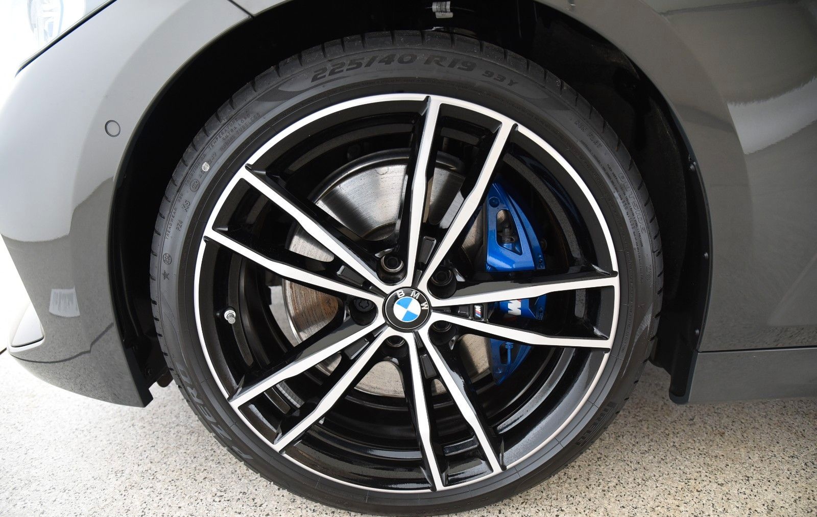 BMW 320d Touring xDrive MSport ACC Pano HUD AHK H&K foto 23