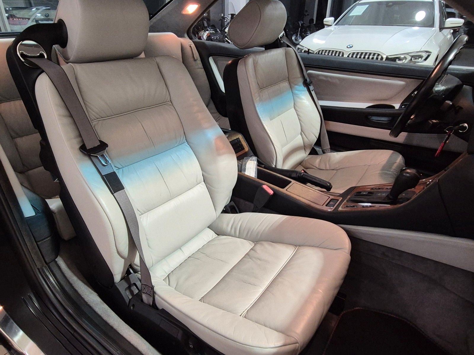 BMW 840Ci , Automatik,Leder Weiß,DE Fahrzeug Top foto 25