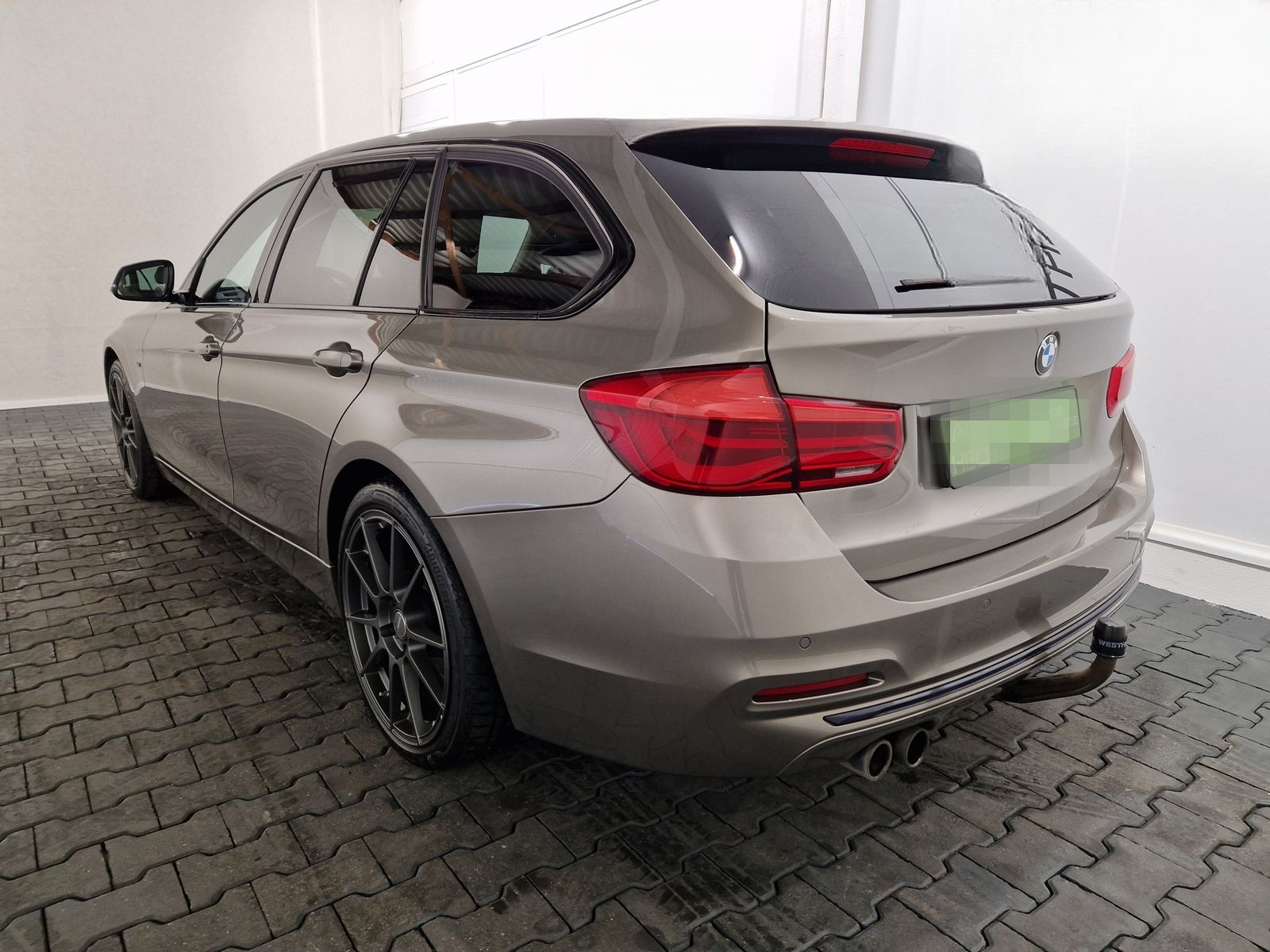 BMW 330 i xDrive Tour. Sport Line, 19 Zoll, AHK  foto 2