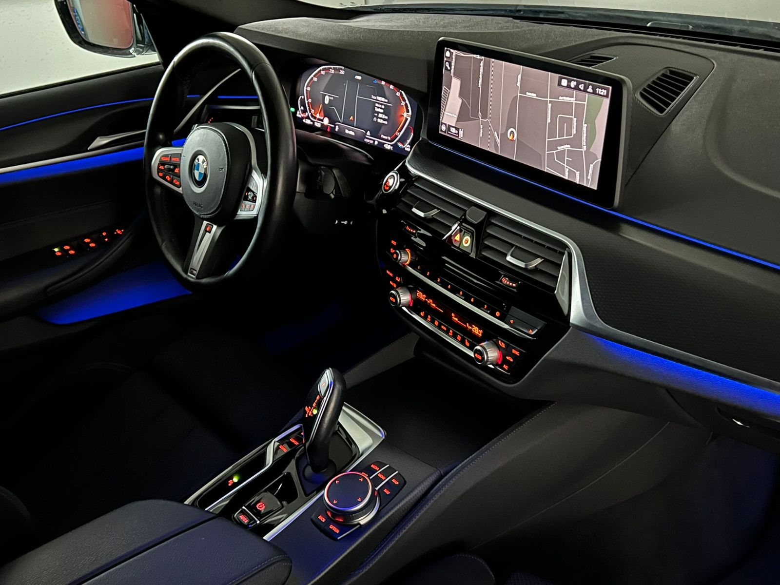 BMW 520 d xDrive M SPORT/STHZ/LED/ACC/AHK/AMBIENTE foto 19