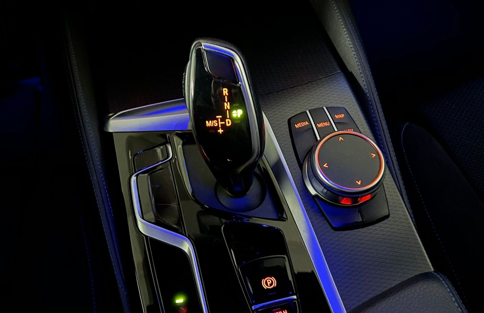 BMW 520 d xDrive M SPORT/STHZ/LED/ACC/AHK/AMBIENTE foto 22