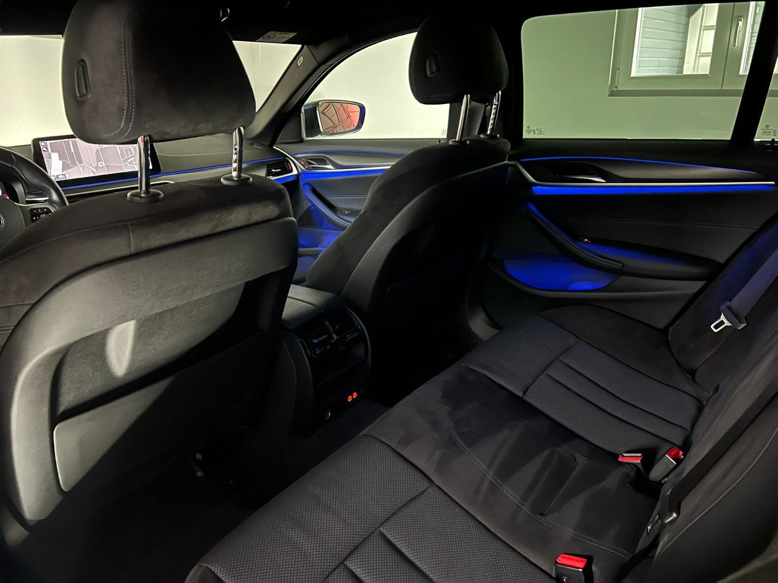 BMW 520 d xDrive M SPORT/STHZ/LED/ACC/AHK/AMBIENTE foto 25