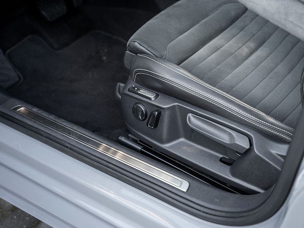 Volkswagen Passat Variant 1.5 TSI Elegance DSG AHK NAVI KAM foto 14